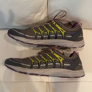 MERRELL SNEAKERS LIKE NEW WOMEN PURPLE GRAY SIZE 11 M   EXCELLENT CONDITION